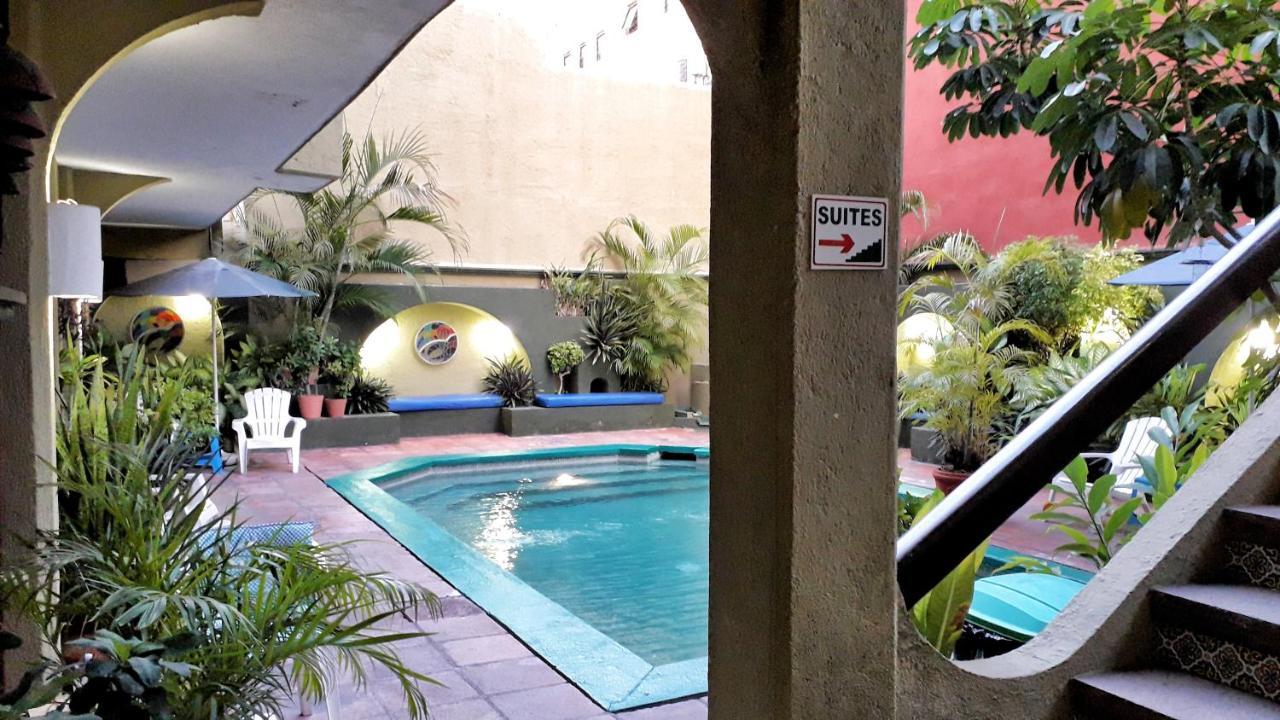 Solimar Inn Suites Zihuatanejo Exterior foto