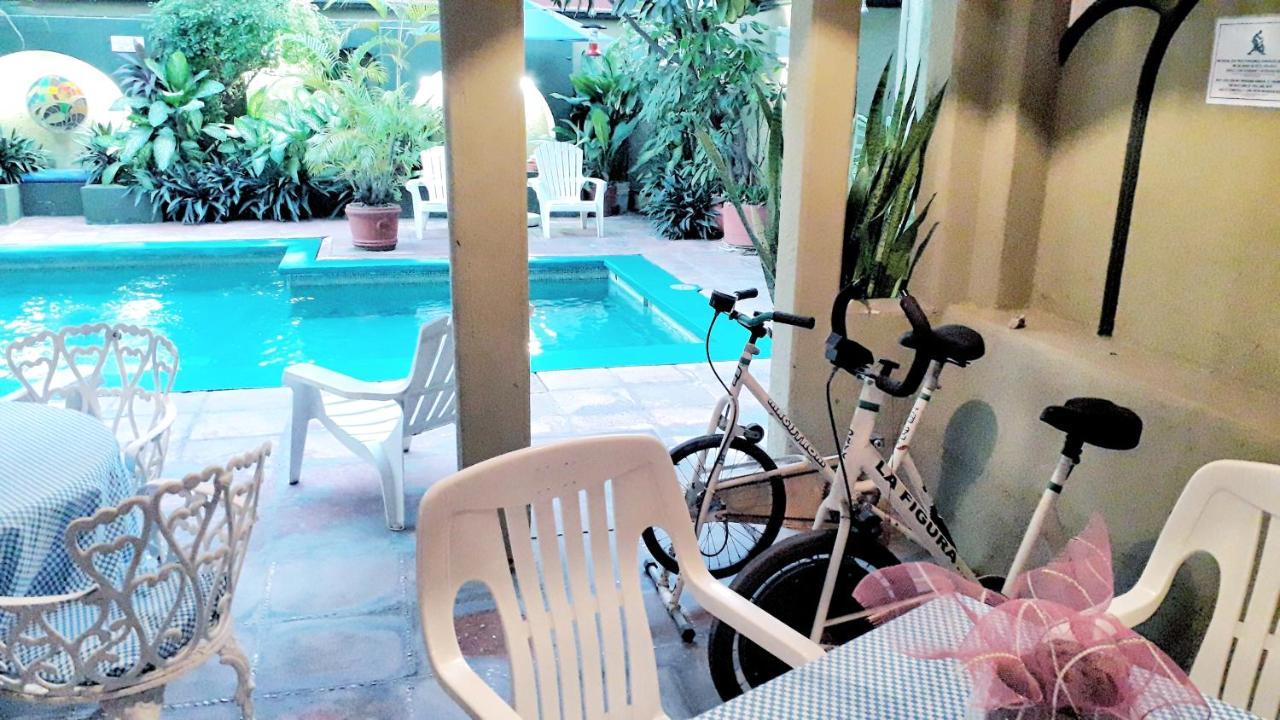 Solimar Inn Suites Zihuatanejo Exterior foto