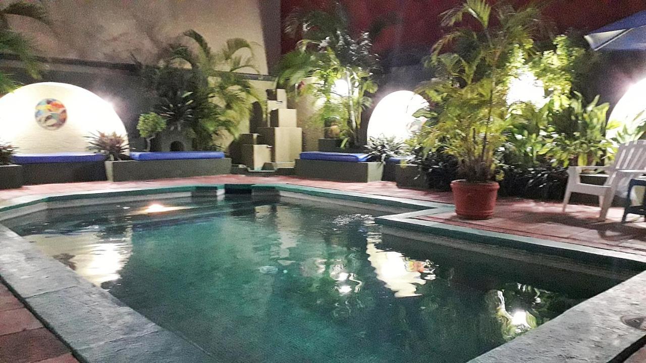 Solimar Inn Suites Zihuatanejo Exterior foto