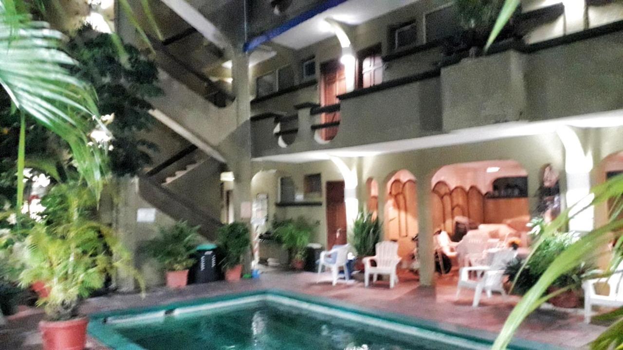 Solimar Inn Suites Zihuatanejo Exterior foto